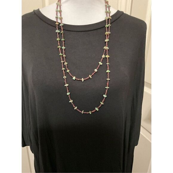 Green Turquoise and Garnet Necklace - Picture 2 of 15